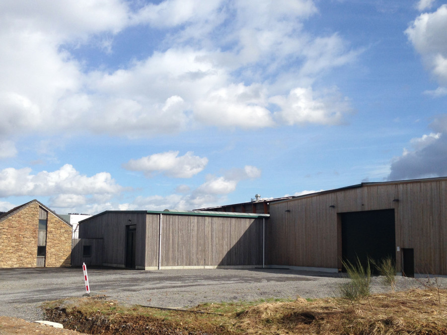 Bâtiment de hall et bureaux à Manhay, vendu par ImmoQuest